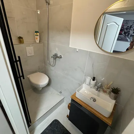 Modern Compact Near Frankfurt Apartamento *